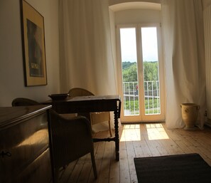 Classic Double or Twin Room | Living area | TV - Quartier31 (Lieser)