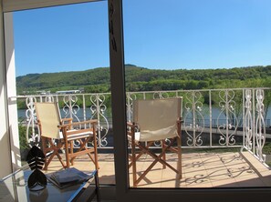 Klassiek appartement, 1 slaapkamer, niet-roken, privébadkamer | Luxe beddengoed, gratis wifi, beddengoed