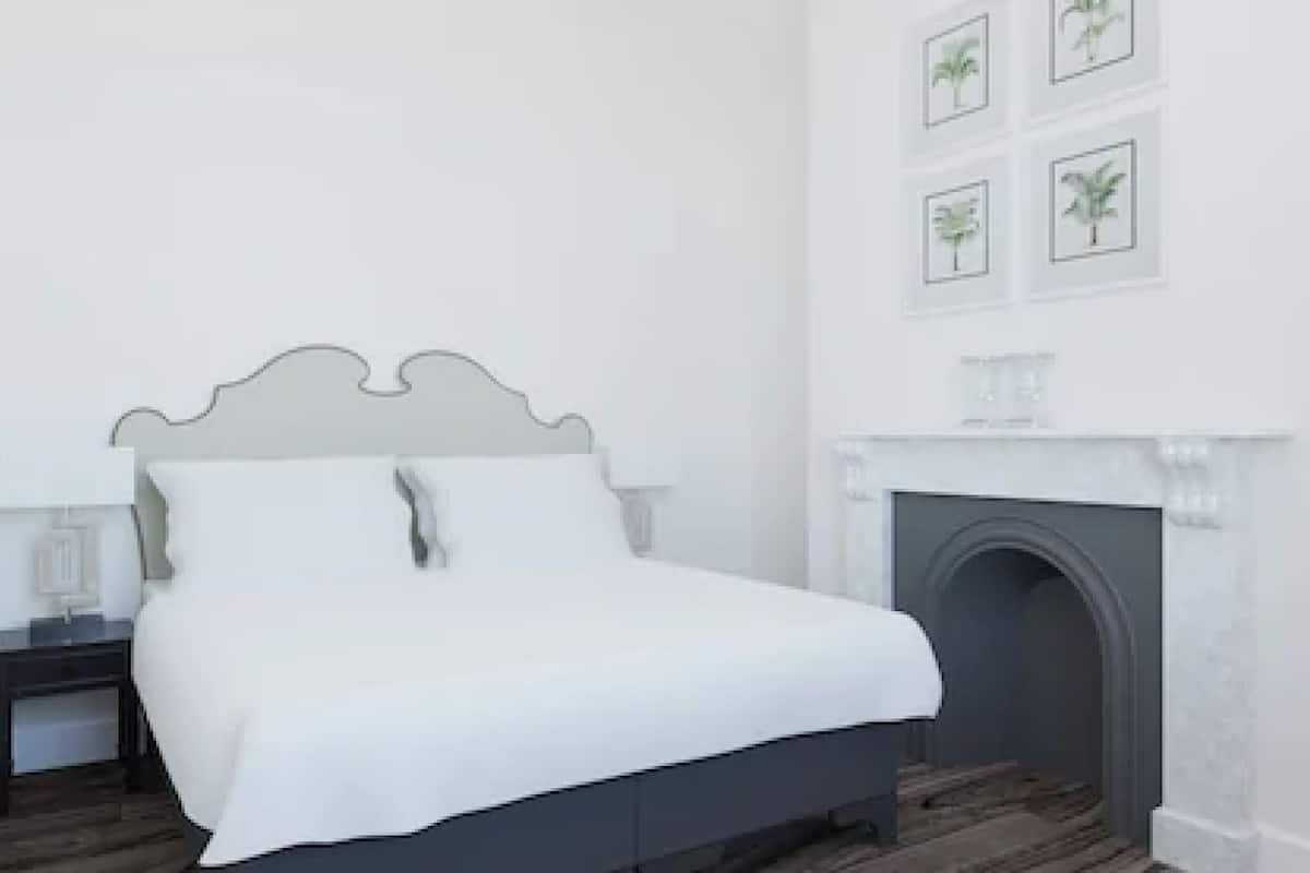 Apartamento, 1 quarto (First Floor) | Ferros/tábuas de passar roupa, Wi-Fi de cortesia, roupa de cama