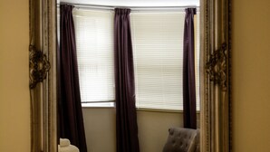 Unclassified image, 3 of 52, button - Pinnacle Residences - Cambridge (Cambridge)