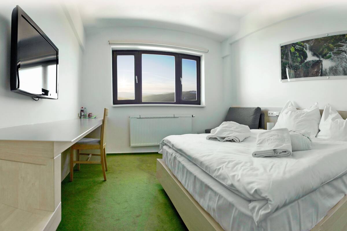 Habitació doble exclusiva | Caixa forta a l'habitació, escriptori i bressols gratuïts 