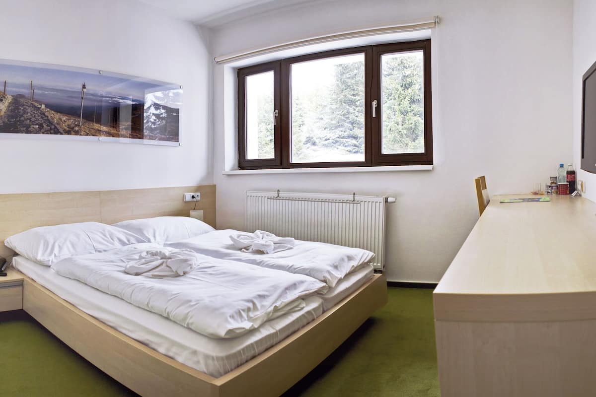Familjerum (4 Adults) | Värdeförvaringsskåp på rummet, skrivbord och gratis barnsängar
