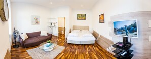 Apartment, 3 Bedrooms (with garage) | Iron/ironing board, free WiFi, bed sheets - Vienna Market Apartment (Vienna)