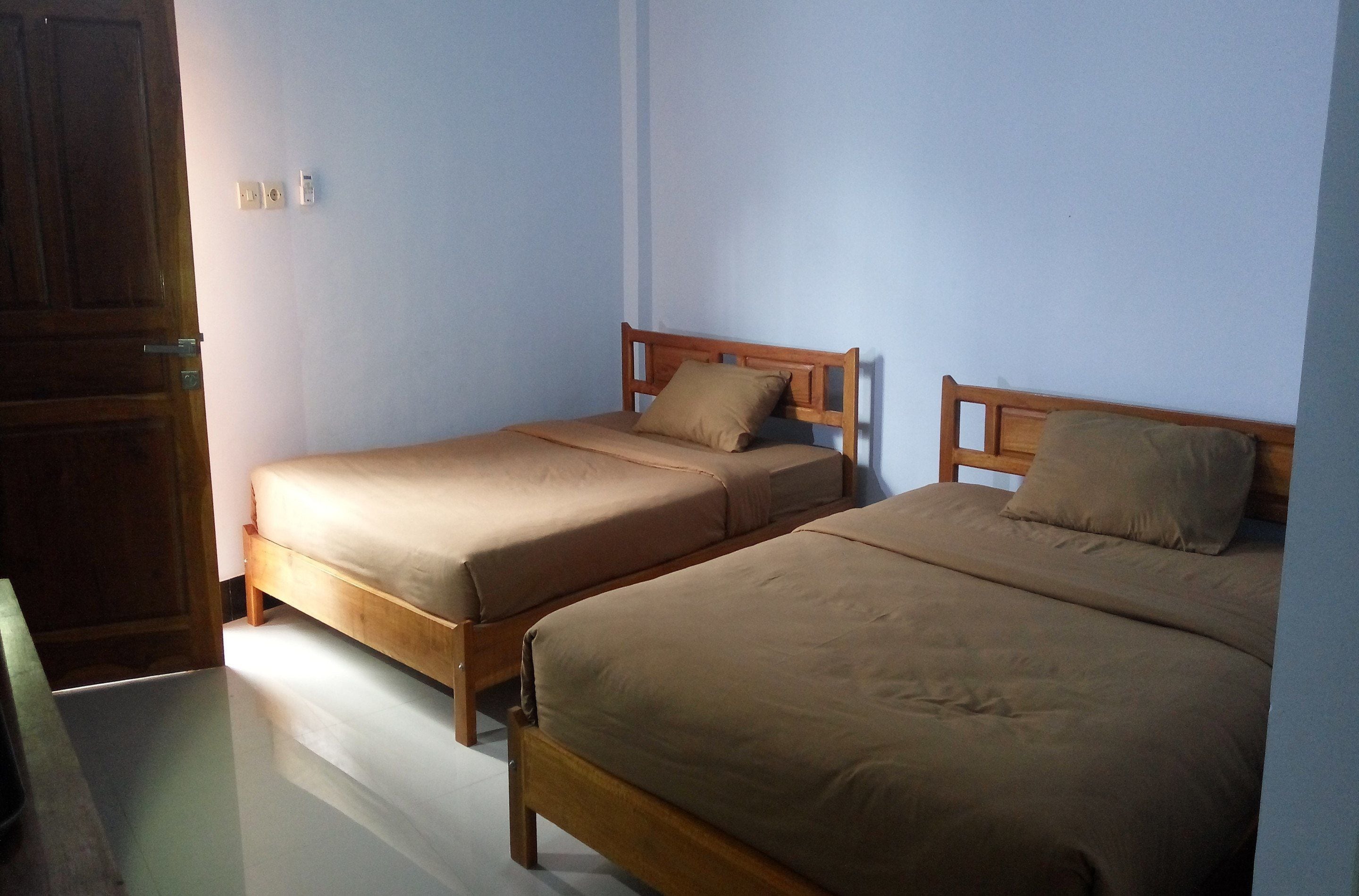 Economy Twin Room, 1 Bedroom | Premium bedding, desk, iron/ironing board, free WiFi