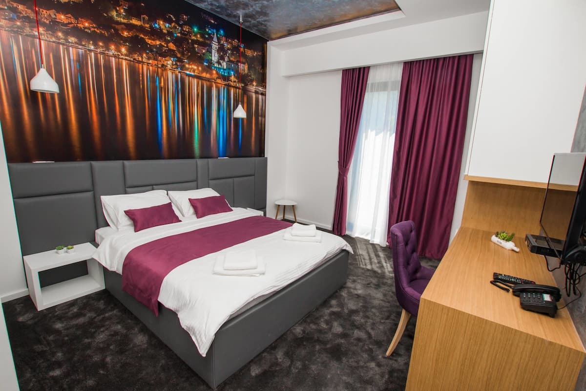 Double Room, Balcony, Garden View | Premium bedding, minibar, in-room safe, desk