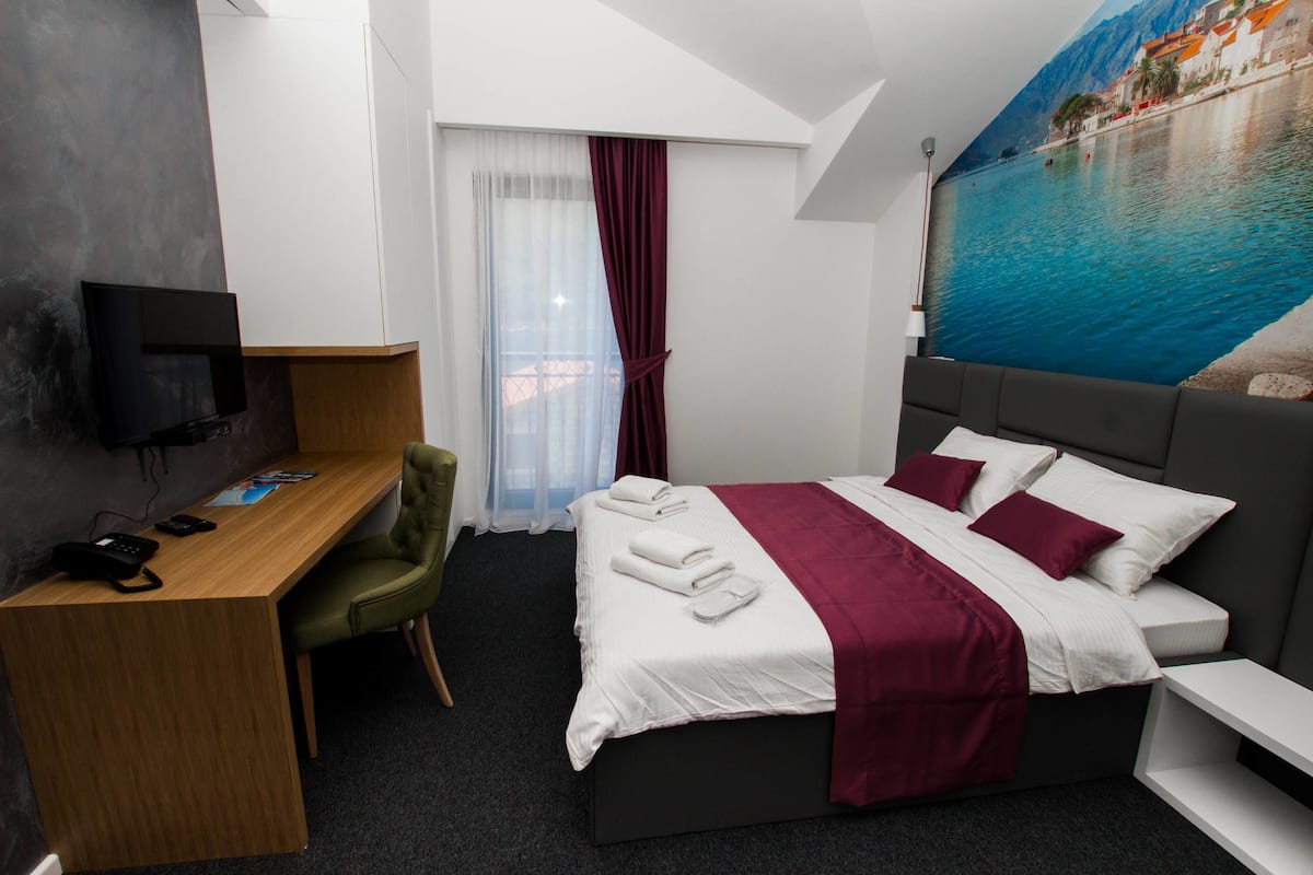 Double Room, 1 Queen Bed with Sofa bed, Balcony, Sea View | Premium bedding, minibar, in-room safe, desk