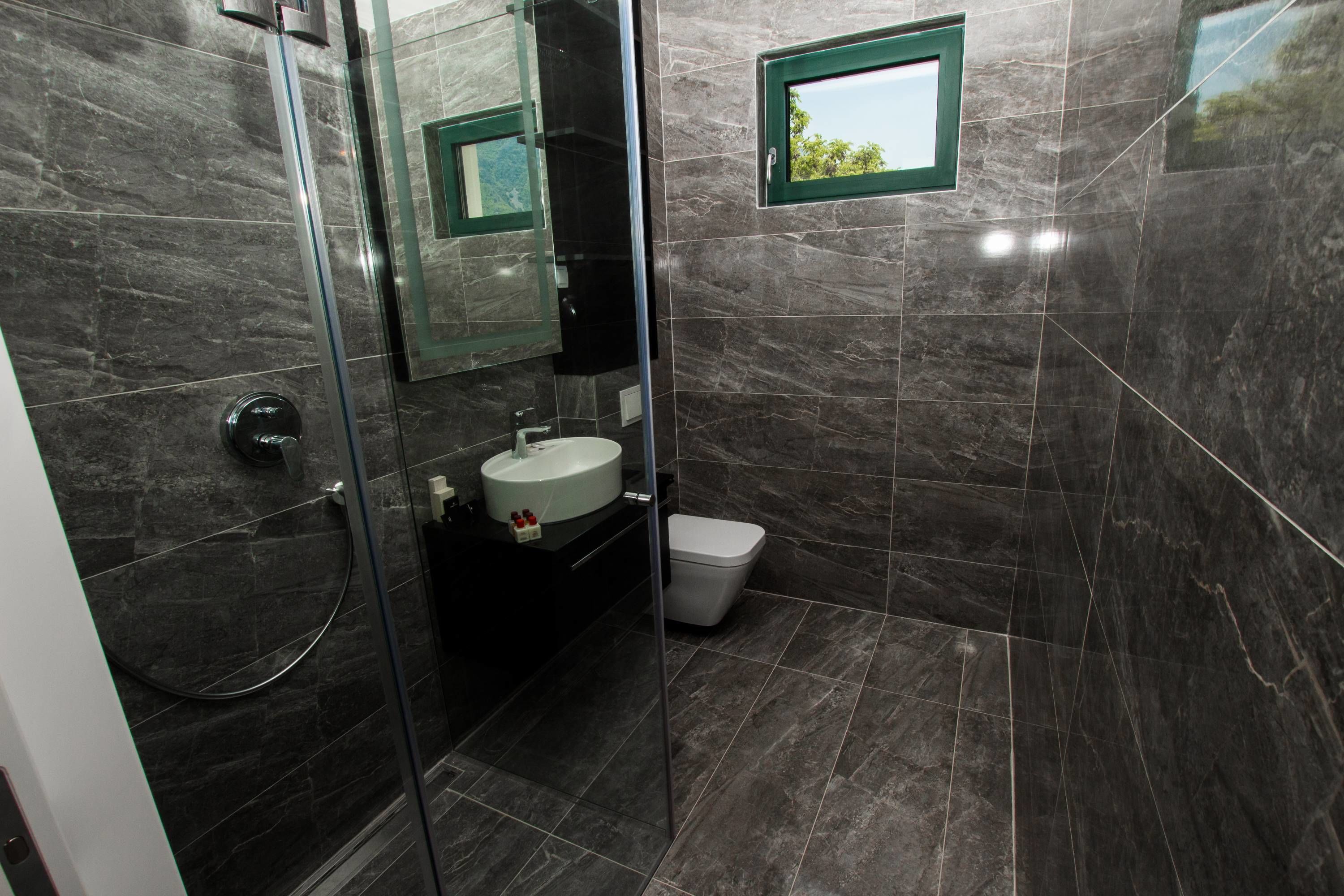 double room, balcony, partial sea view | bathroom | shower, free toiletries, hair dryer, bathrobes