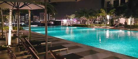 2 piscinas al aire libre