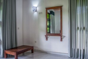 1 bedroom, in-room safe, desk, soundproofing - Wildescape Polonnaruwa (Polonnaruwa)