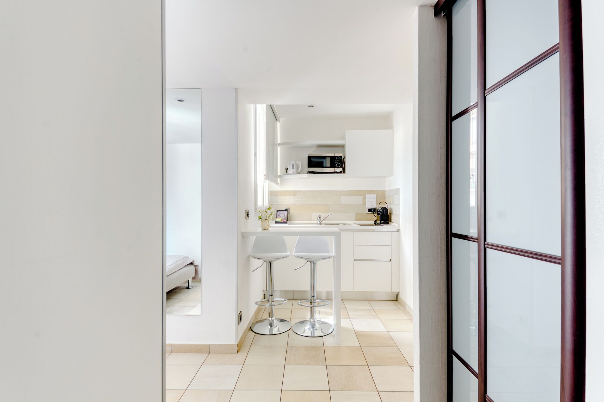 Classic Apartment | Private kitchen | Fridge, microwave, stovetop, coffee/tea maker