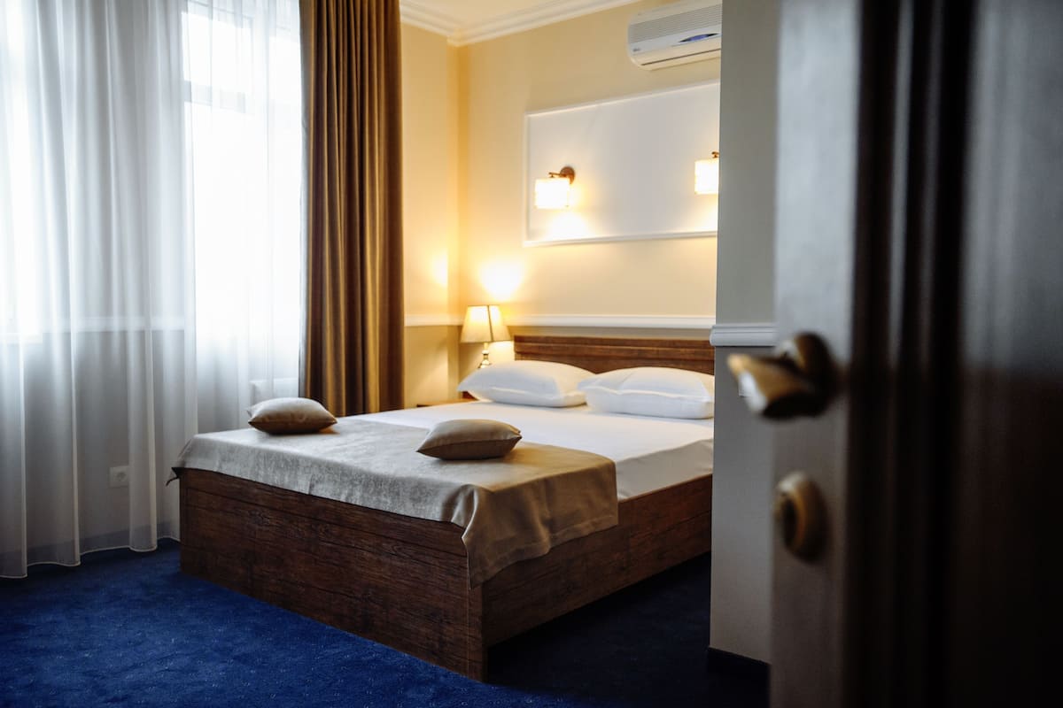 Superior Double Room | Premium bedding, minibar, in-room safe, desk