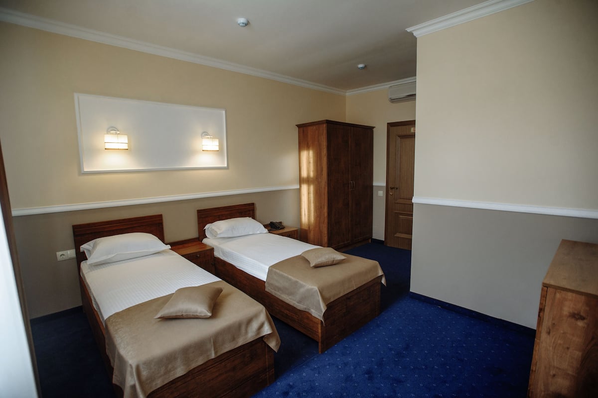 Premium bedding, minibar, in-room safe, desk