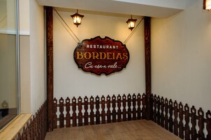 Breakfast, lunch and dinner served