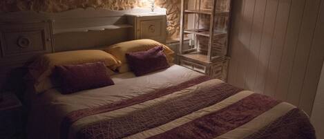 In-room safe, cribs/infant beds, free WiFi