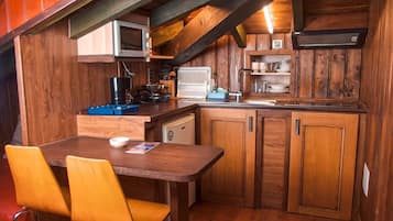 Studio (Nefertitis) | Woonruimte | Flatscreentelevisie