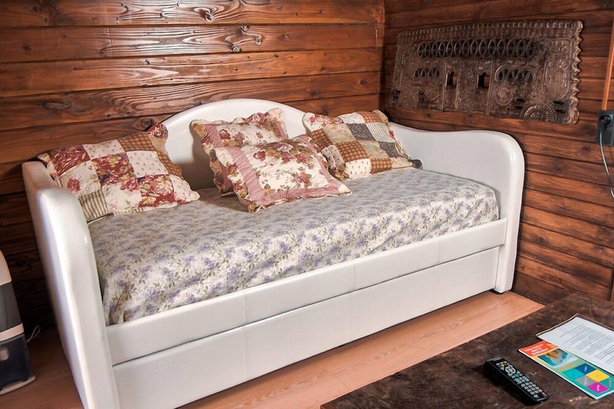 Minibar, cunas y wifi gratis