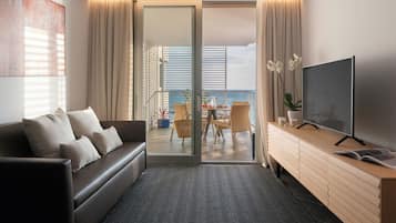Apartment, 2 Bedrooms, Sea View, Beachfront