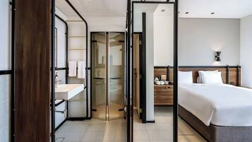 Shower, free toiletries, hair dryer, slippers