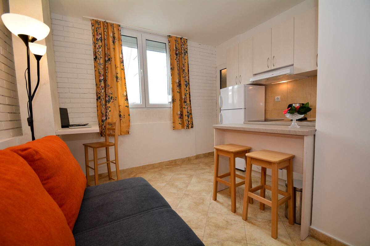 1 bedroom, premium bedding, desk, iron/ironing board
