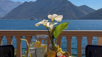 Apartemen Panorama, 1 kamar tidur, teras, pemandangan laut | Teras/patio