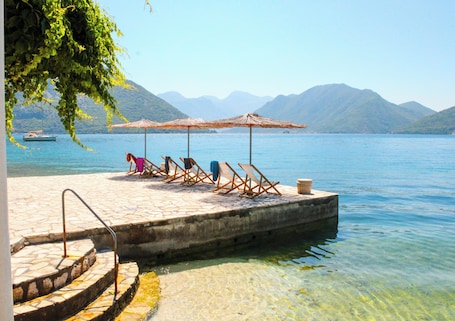 Playa privada en los alrededores, buceo