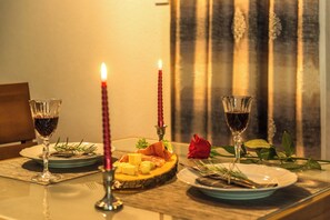 Deluxe Studio | Living area | Flat-screen TV - Stella Del Mare (Risan)