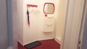 Unclassified image, 4 of 27, button - Charming Apartment (Berlin)
