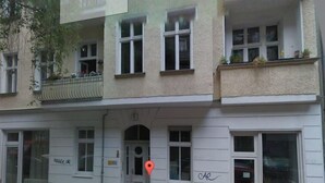 Unclassified image, 3 of 27, button - Charming Apartment (Berlin)