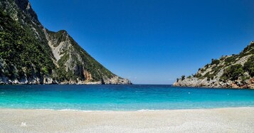 Κοντά στην παραλία