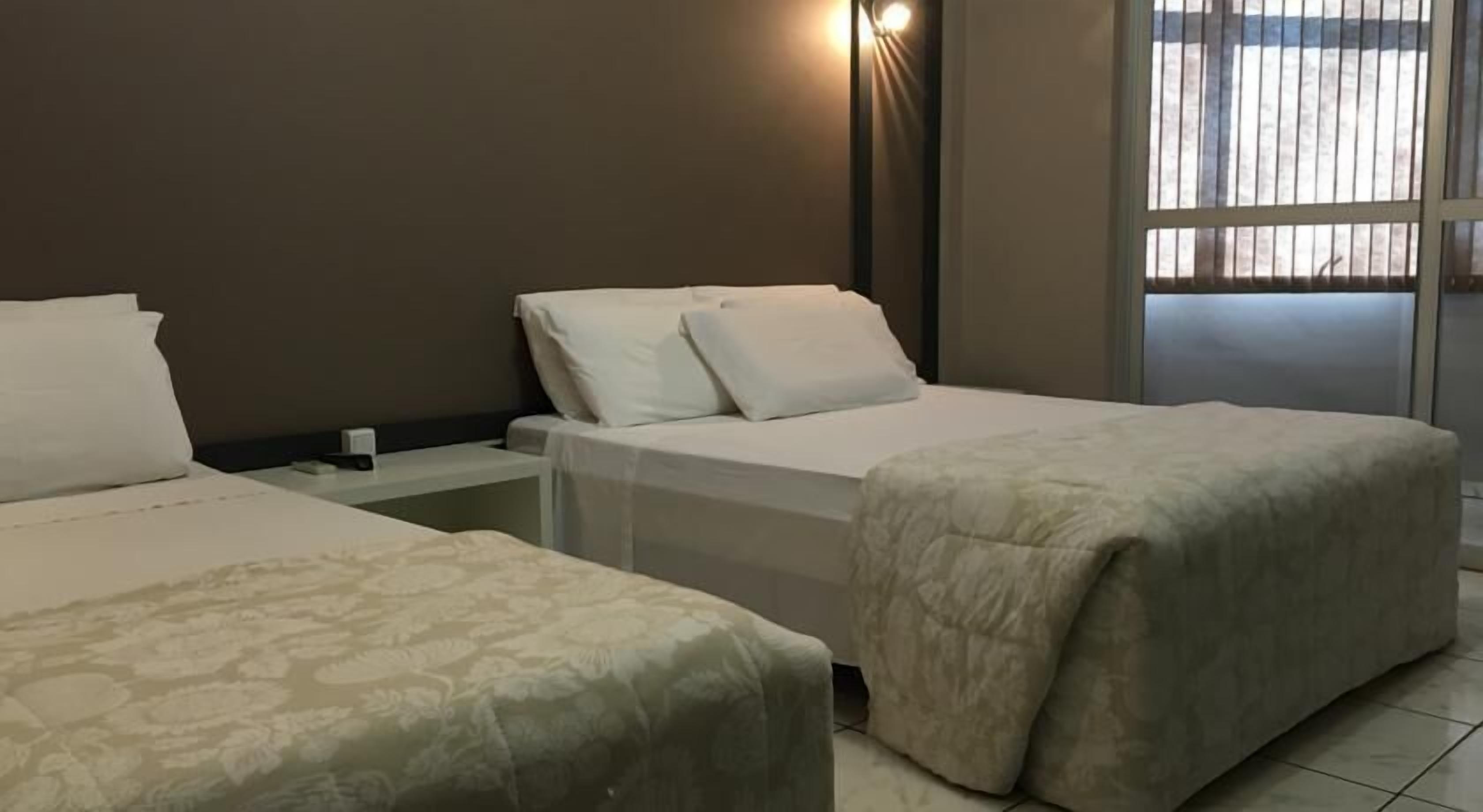 luxury double or twin room | desk, soundproofing, iron/ironing board, cots/infant beds