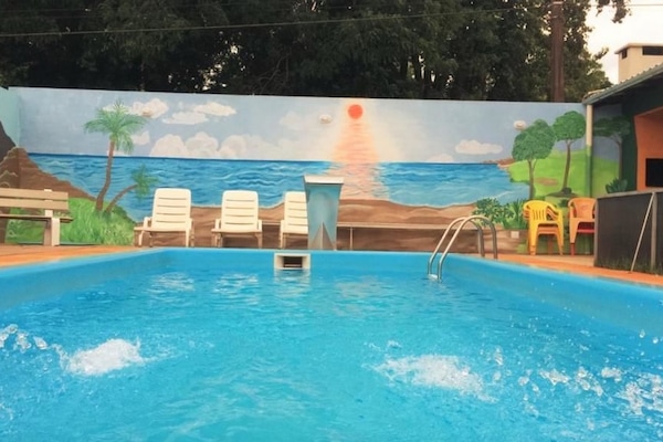 Piscina externa sazonal