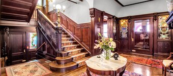 InnBuffalo off Elmwood