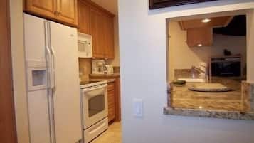 Apartamento, 1 habitación | Cocina privada | Frigorífico, microondas, horno y lavavajillas