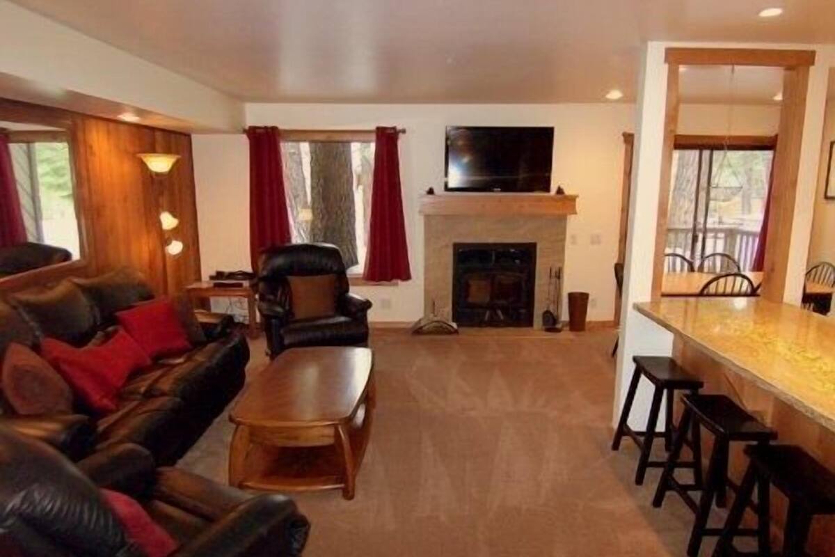 Condo, 1 Bedroom | Living area | TV, DVD player