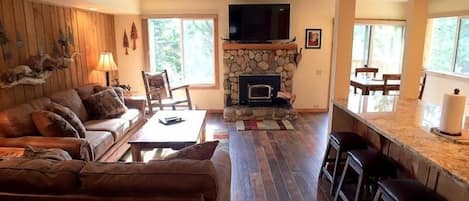 Condo, 1 Bedroom | Interior
