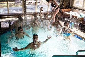 คอนโด, 1 ห้องนอน | สระว่ายน้ำ | สระว่ายน้ำกลางแจ้ง