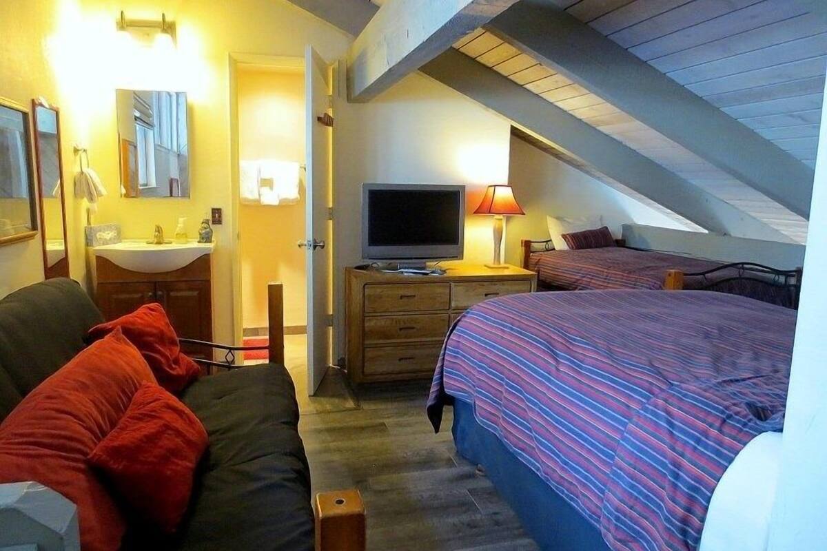 Condo, 2 Bedrooms | 2 bedrooms