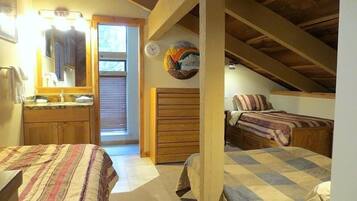 Condo, 2 Bedrooms | 2 bedrooms