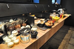Desayuno buffet incluido todos los días 