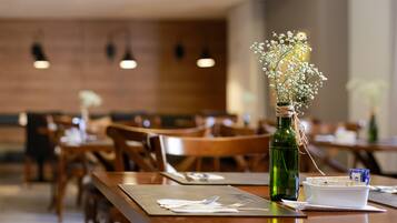 Desayuno buffet incluido todos los días