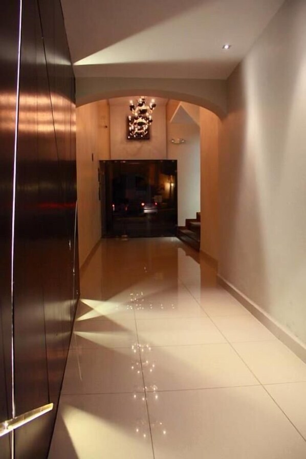 Hallway - Casa Lunatta (Guanajuato)