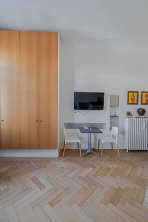 Premium bedding, individually decorated, individually furnished - Le Relais de l'Orangerie (Strasbourg)