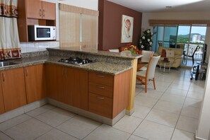 Private kitchen - Condo Costa Veleros (Mazatlán)