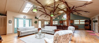 Rother's Cove - Lakefront Home met Custom Enchanted Forest