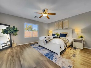 3 soverom, strykejern/-brett, wi-fi og sengetøy