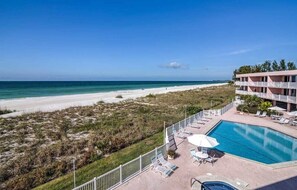 Unclassified image, 2 of 33, button