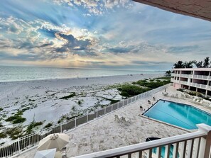 Pool - Anna Maria Island Club 26, Condo 2 Bedroom/ 2 Bath ocean view, maximum occupancy of 4 people.  Community pool, Max 1 vehicle. (Bradenton Beach)