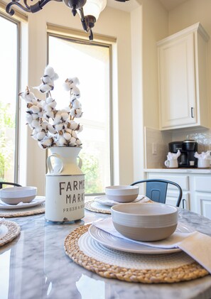 Dining - Golf Course Home w/ Sunset Views in Seville! (Gilbert)