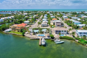 Exterior - P33 - Charming 4 bedroom house with pool and a short walk to the beach! (Marathon)