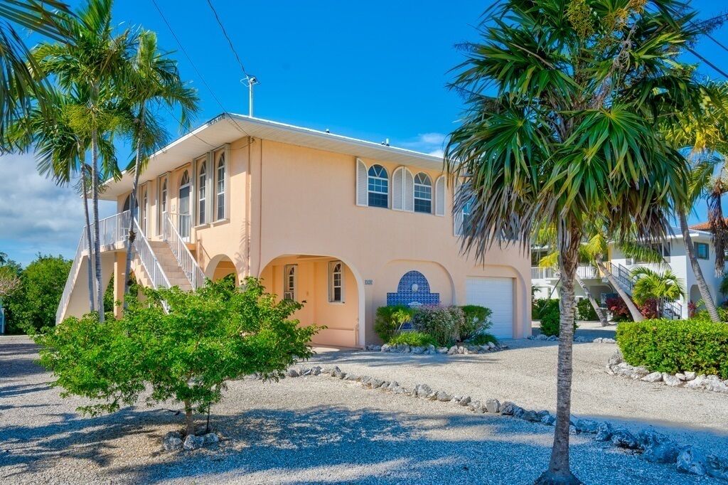 P54 - Location - Location - Location - Sombrero Beach Area Home